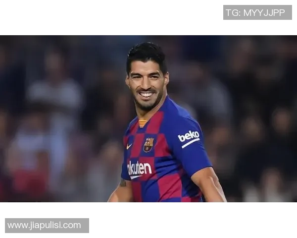 全球足球巨星风采盘点：这些球员为何成就传奇与经典时刻