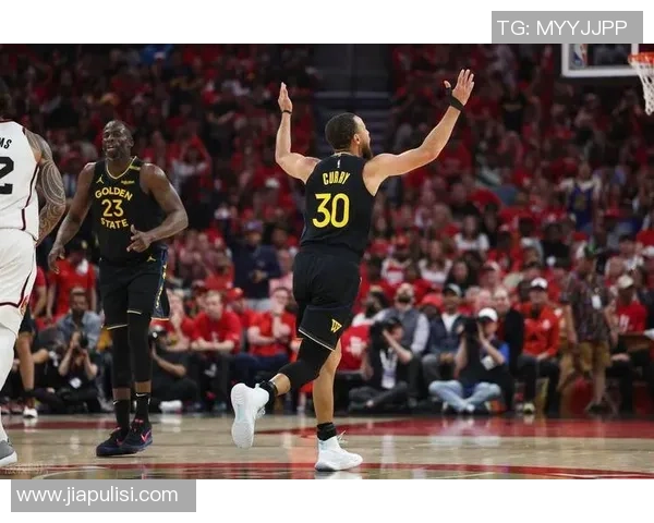 2025年全球足球前十名球星收入排行榜及其背后商业价值解析 2025年全球足球前十名球星收入排行榜及其背后商业价值解析