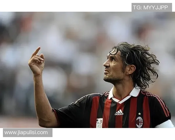 足球历史传奇后卫球星盘点：他们如何定义了防守的艺术与荣耀